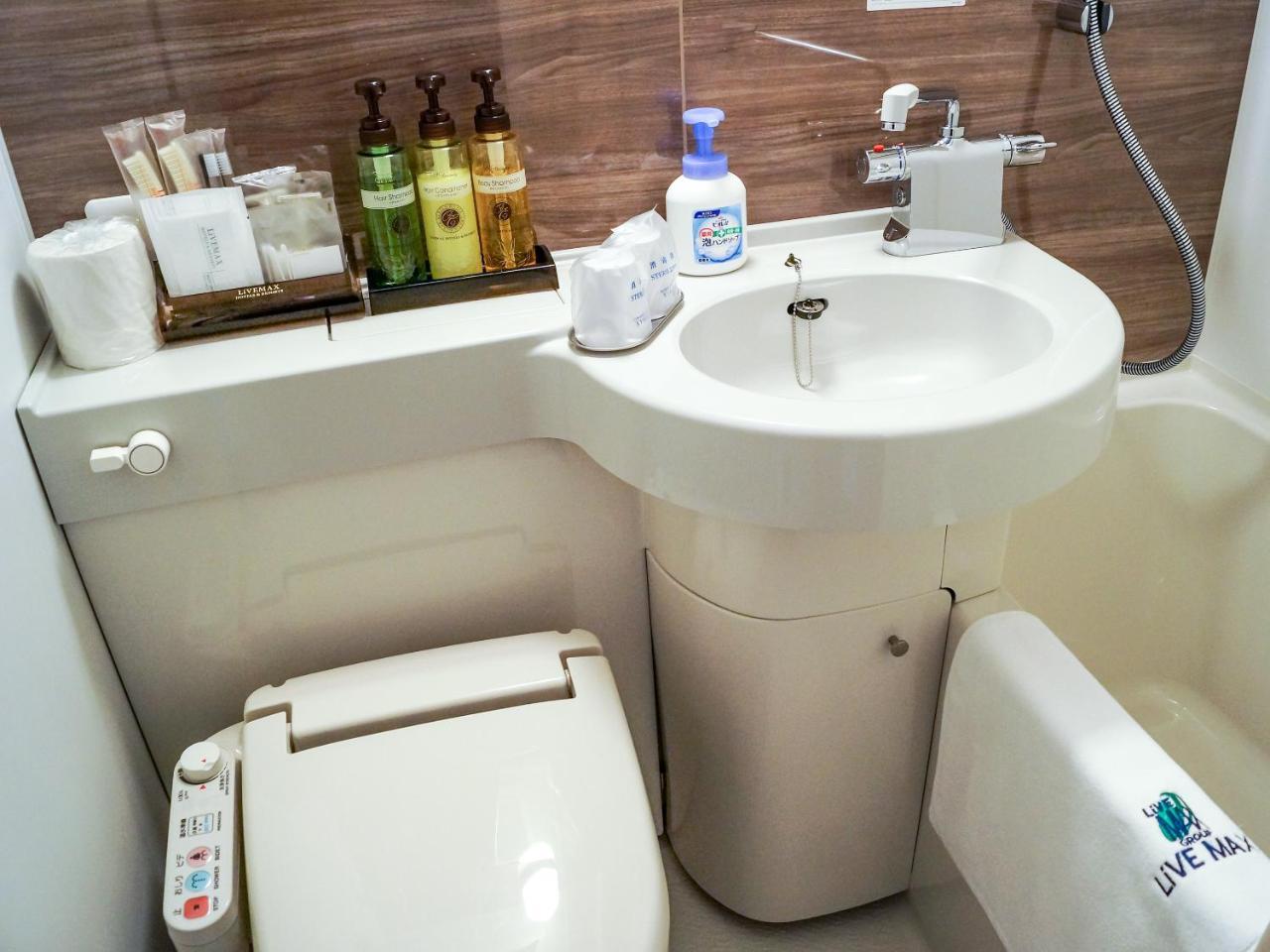 Hotel Livemax Saitama-Asaka-Ekimae Buitenkant foto